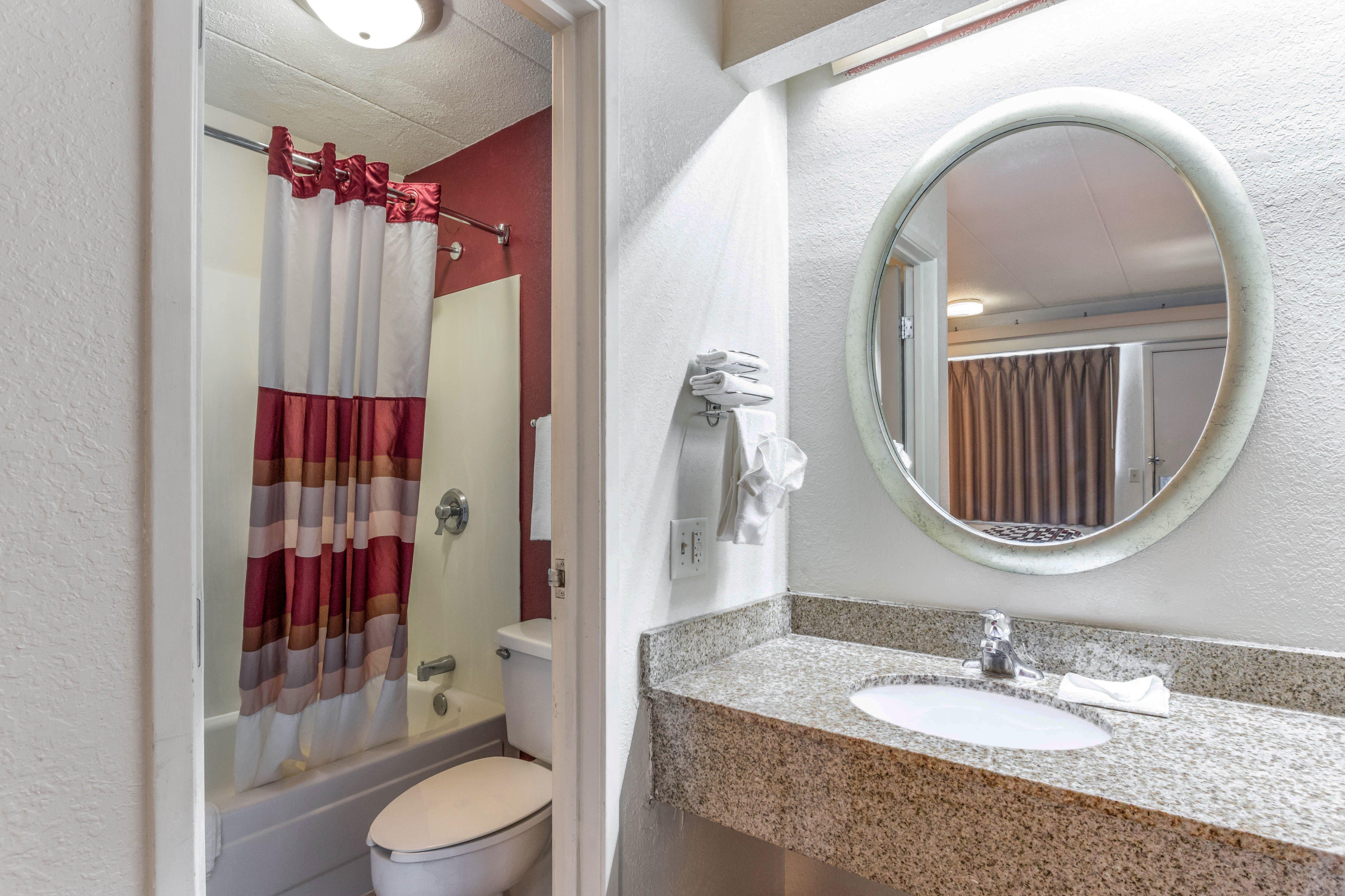 Red Roof Inn Columbia, Mo Bagian luar foto